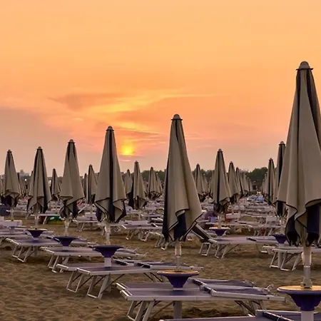 Luminous Flat In Lignano-beahost لينانو سابيادورو