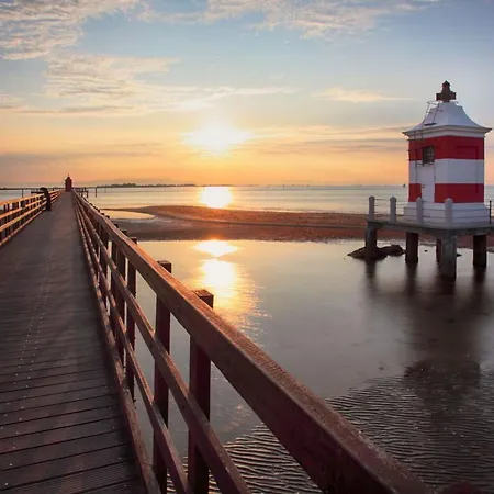 Luminous Flat In Lignano-beahost *